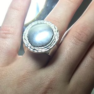 Round statement ring
